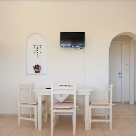 Felicia's Sun-side House * Kastrákion